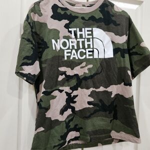 THE NORTH FACE TSHIRT, CAMOFLAGUE TSHIRT, MEDIUM